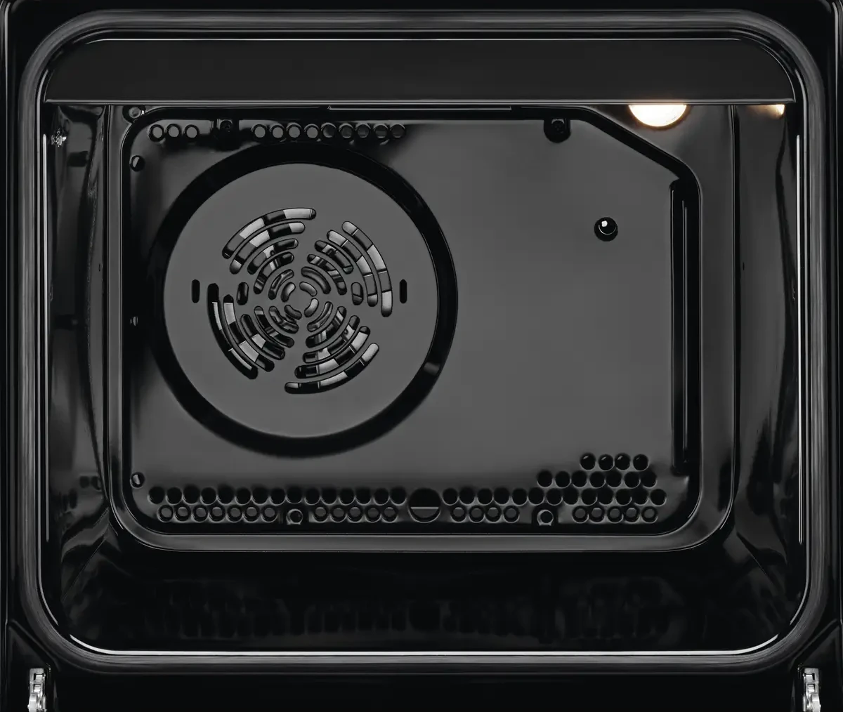 Electrolux LKG500013W ahju must emailpind mis on vastupidav ja kergesti puhastatav