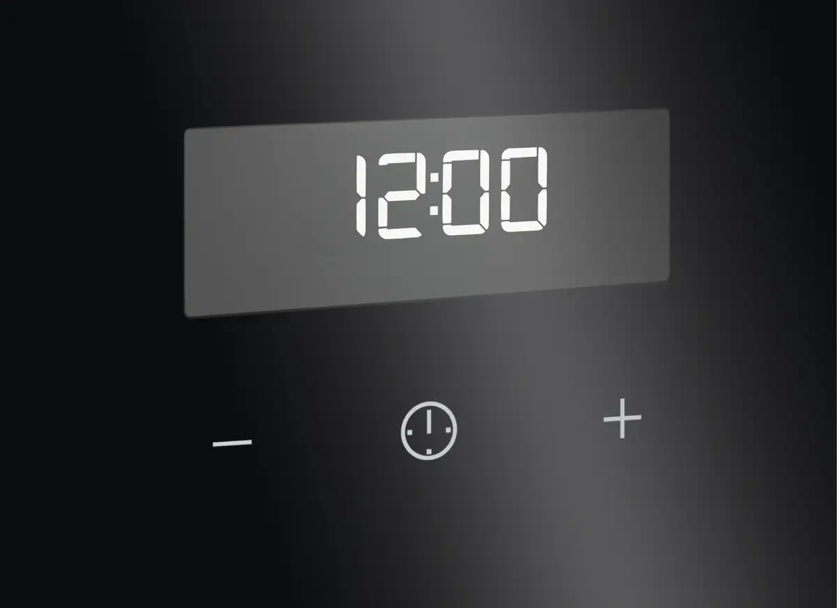 Electroluxi pliit LED-taimeri ekraani ja nuppudega