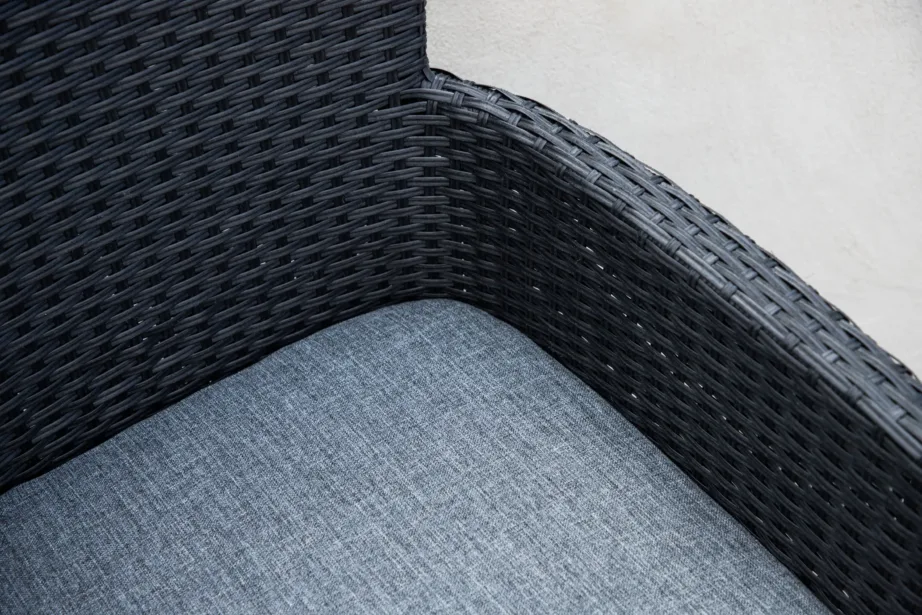 Malina must kunstrotangist virnastatav söögitool halli padjaga, 6011-001 – 9