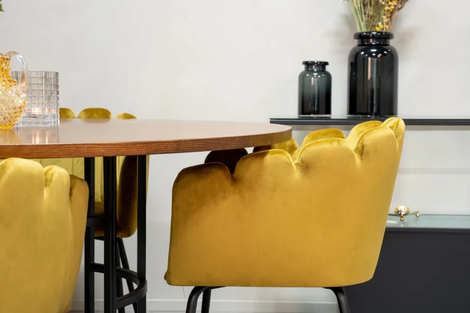 Ümmargune söögilauakomplekt Copenhagen kollaste sametist Limhamn tugitoolidega, GR19322 – 6