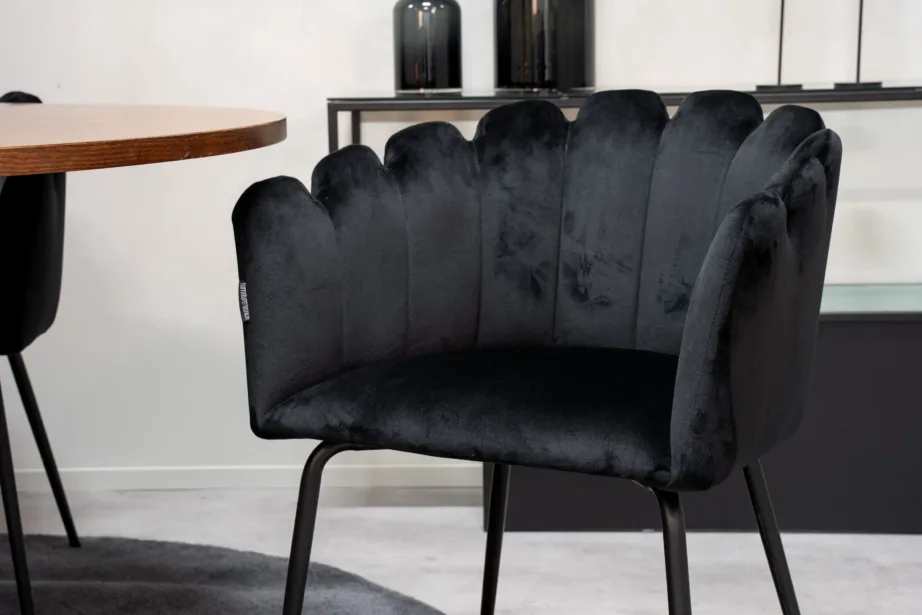 Copenhagen ümmargune söögilauakomplekt pruuni viimistlusega, mustade sametist Limhamn toolidega, GR19326 – 7