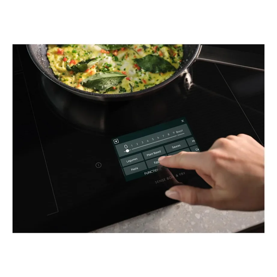 Induktsioonpliidiplaat sensorjuhtimise ja Bridge tsooniga ELECTROLUX EIS67483, 60 cm, 4 tsooni, must vitrokeramika, puutetundlik LCD, Power Booster, jääksoojuse näidik, lapselukk, 7350 W – 2