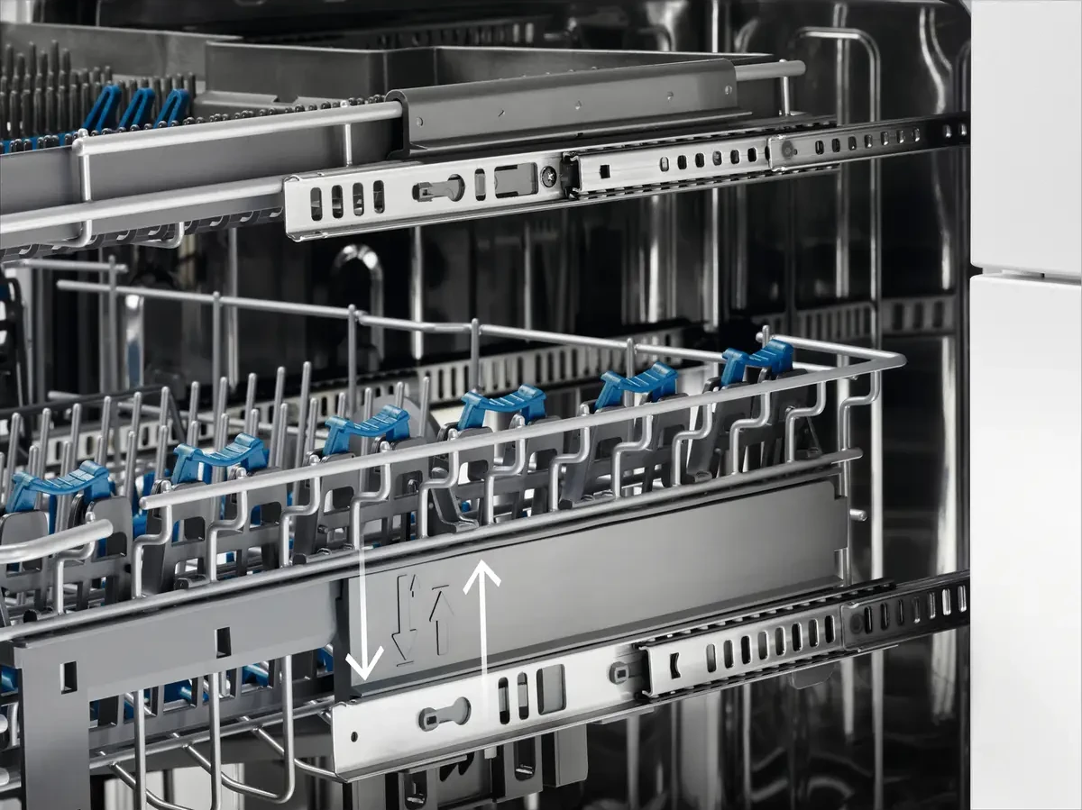 Electrolux ESA47210SW QuickLift ülemine korv reguleeritava kõrgusega