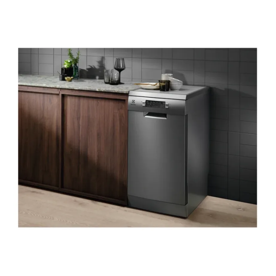 Kitsas 45 cm nõudepesumasin SatelliteCleaniga ELECTROLUX ESS43210SX, vabaseseisev, 10 nõudekomplekti, ExtraHygiene, MaxiFlex söögiriistasahtel, roostevaba teras, 46 dB, 8 programmi – 6