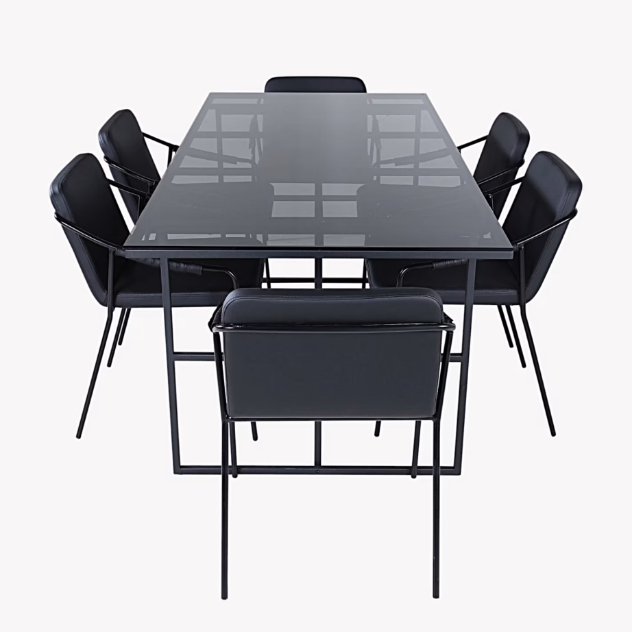 Leif suitsumusta klaasplaadiga söögilaud ja mustast kunstnahast toolid, GR22137 – 2