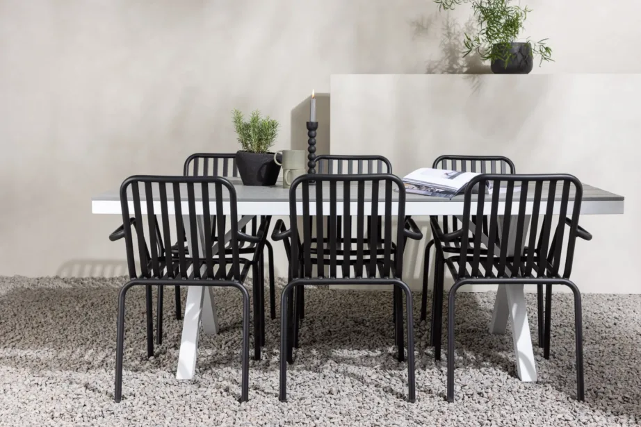 Garcia ristkülikukujuline aiamööblikomplekt puitplastlaua ja mustade alumiiniumtoolidega, GR23380 – 8