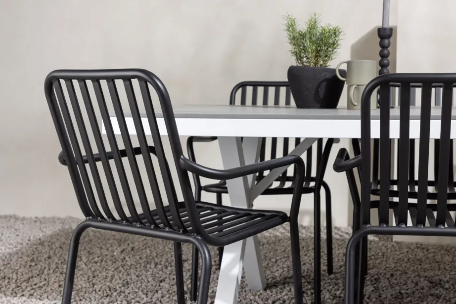 Garcia ristkülikukujuline aiamööblikomplekt puitplastlaua ja mustade alumiiniumtoolidega, GR23380 – 9