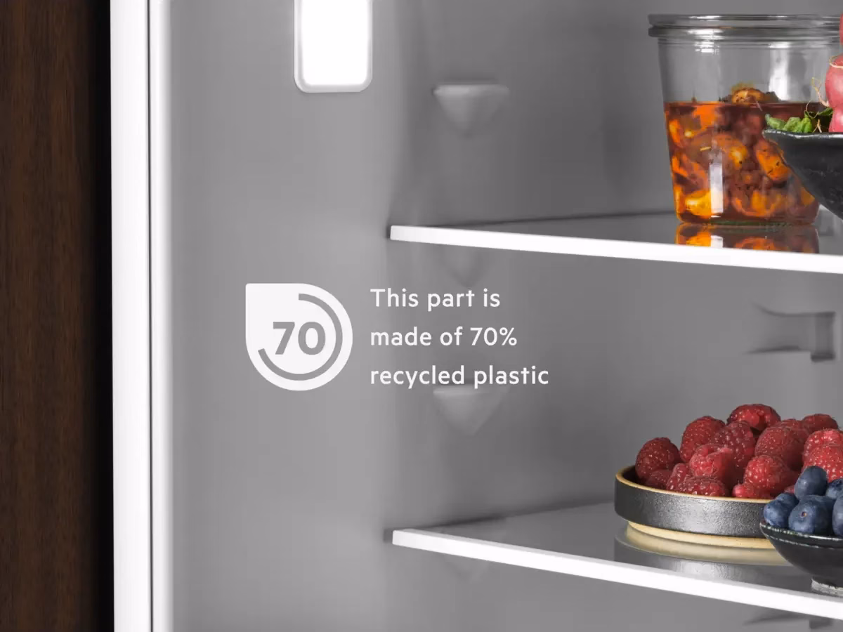 Külmiku sisemus suurel määral ümbertöödeldud plastist