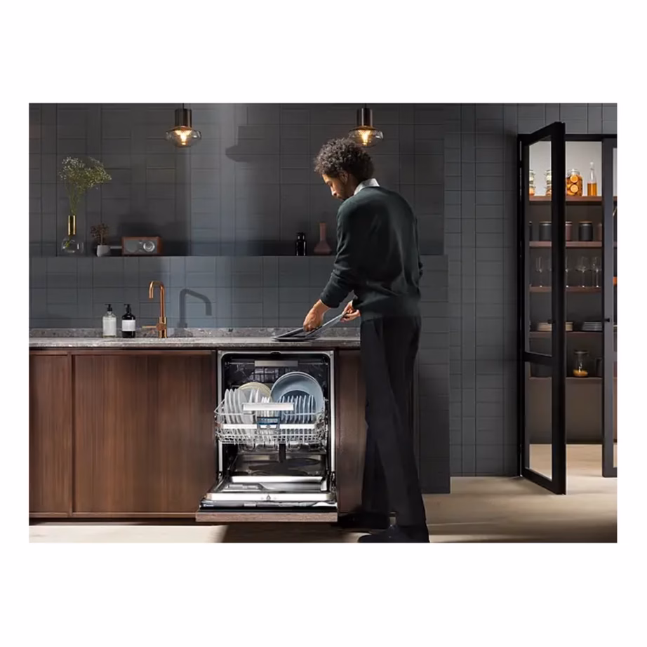 60 cm integreeritav nõudepesumasin Electrolux EEC67310L, 14 nõudekomplekti, 44 dB, energiamärgis D, 8 programmi, 11 l vee kulu, 3 korvi, roostevaba sisekest – 2