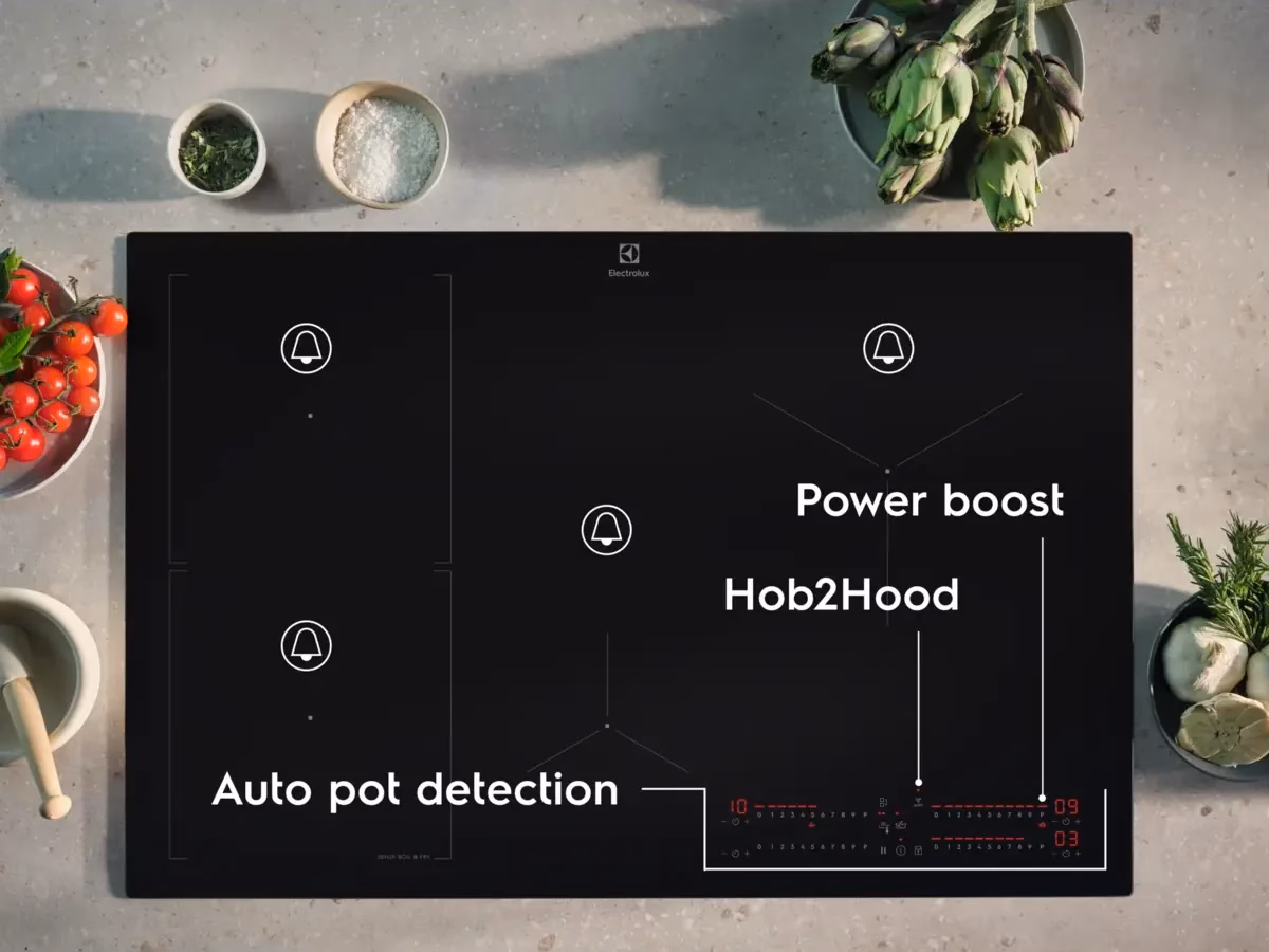 Electrolux EIS82453 induktsioonpliidiplaat nelja tsooni ja Bridge funktsiooniga