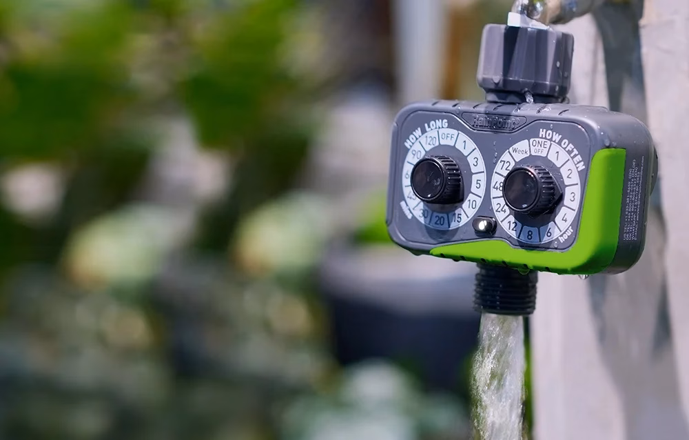 RainPoint kastmistaimer aiakraanil töötava veevooluga aias