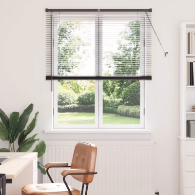 Must alumiiniumist Veneetsia ruloo 175 x 120 cm