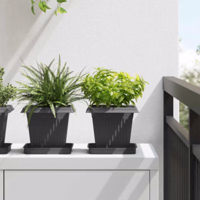 Ruudukujulised lillepotid drenaažiavadega, 6 tk, must plast, 16 x 16 x 14 cm