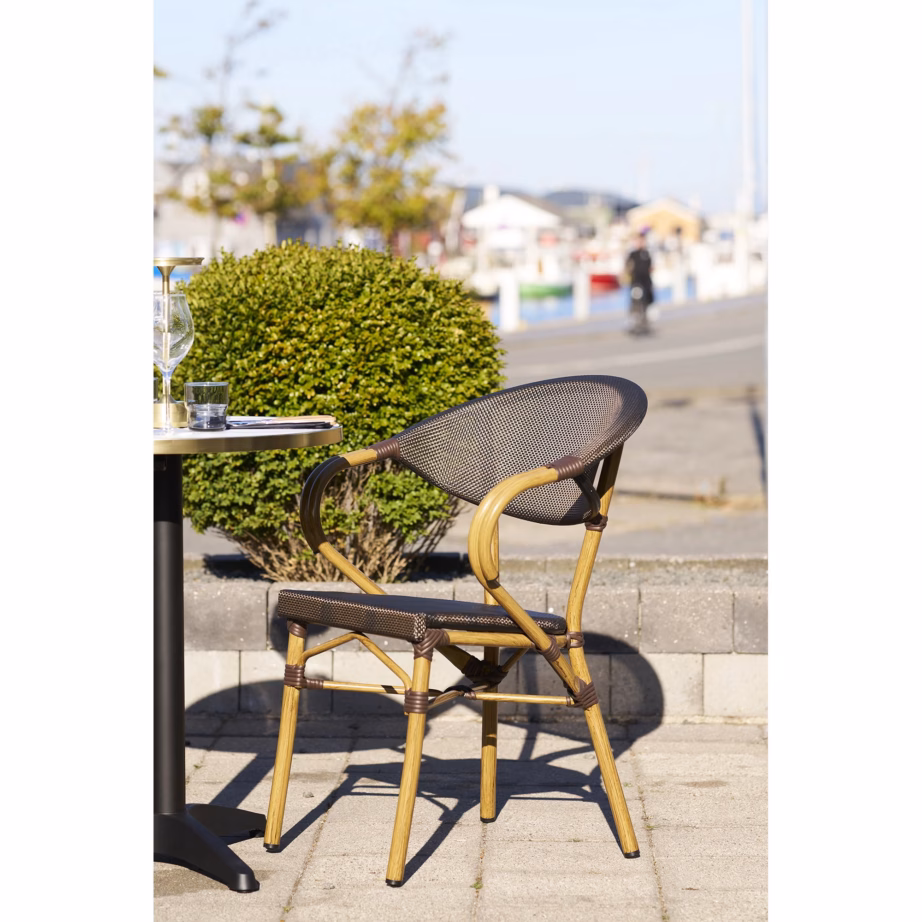 Alumiiniumist aiast söögitool, tumepruun textilene, bambuse välimusega raam Calda – 6