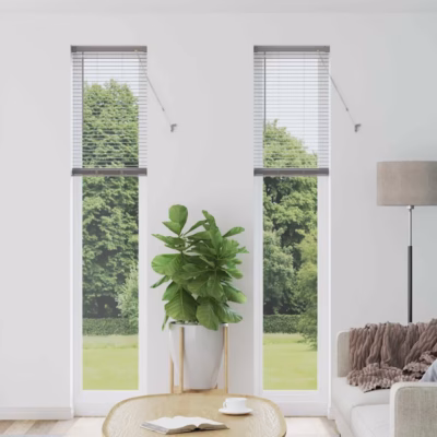 Hõbedane alumiiniumist Veneetsia ruloo, 220 x 45 cm, siseruumidesse