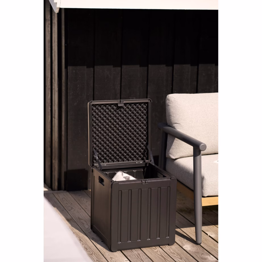 Plastikust istmepatjade hoiukast, must, 76 l Sobra – 2