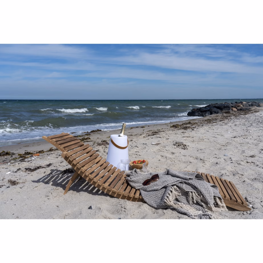 Tiigipuidust päevitustool Arrieta, naturaalne, 160 cm – 2