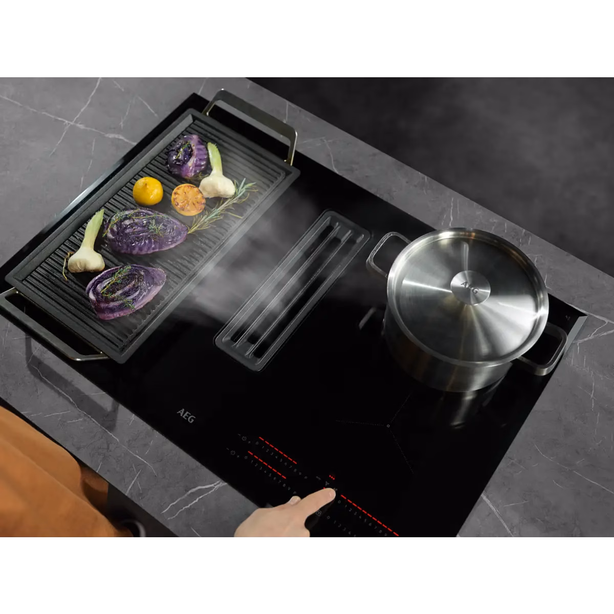 Boost function. Cleans kitchen air quickly