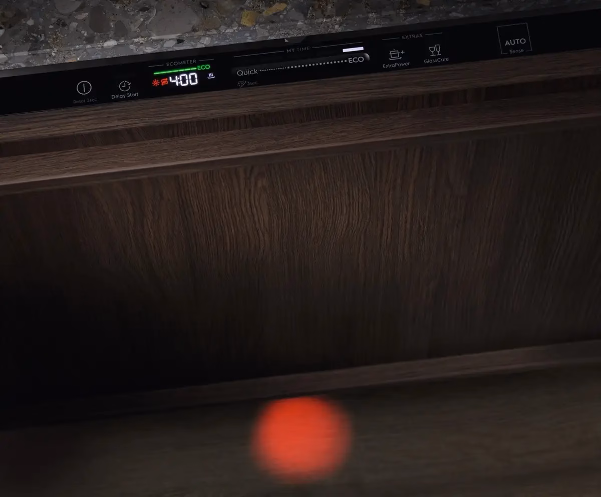 Tylūs pranešimai, „Beam on Floor“