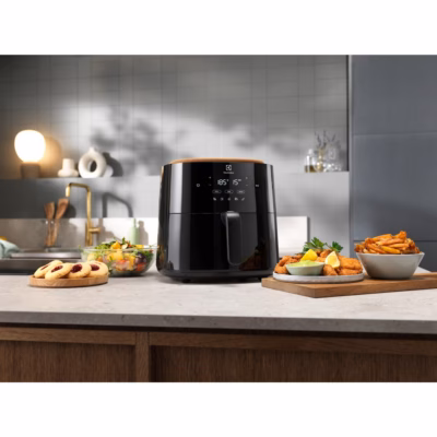 Eemaldatava MultiCoaster-alusega kuumaõhufritüür Electrolux EAF7B, 6,8 l, must