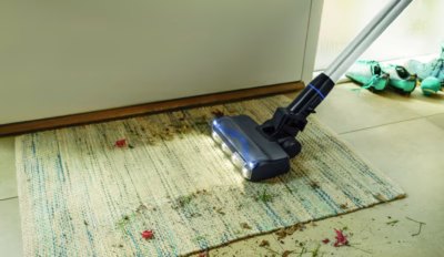 Isepuhastuva harjasrulliga varstolmuimeja BISSELL PowerClean FurGuard™ Select 4093N, must, titaanihall ja koobaltsinine
