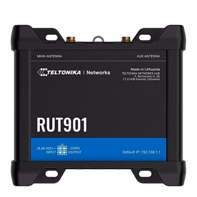 Teltonika RUT901 4G-ruuter ülalt, sildil toitepinge ja vaike-IP-aadress