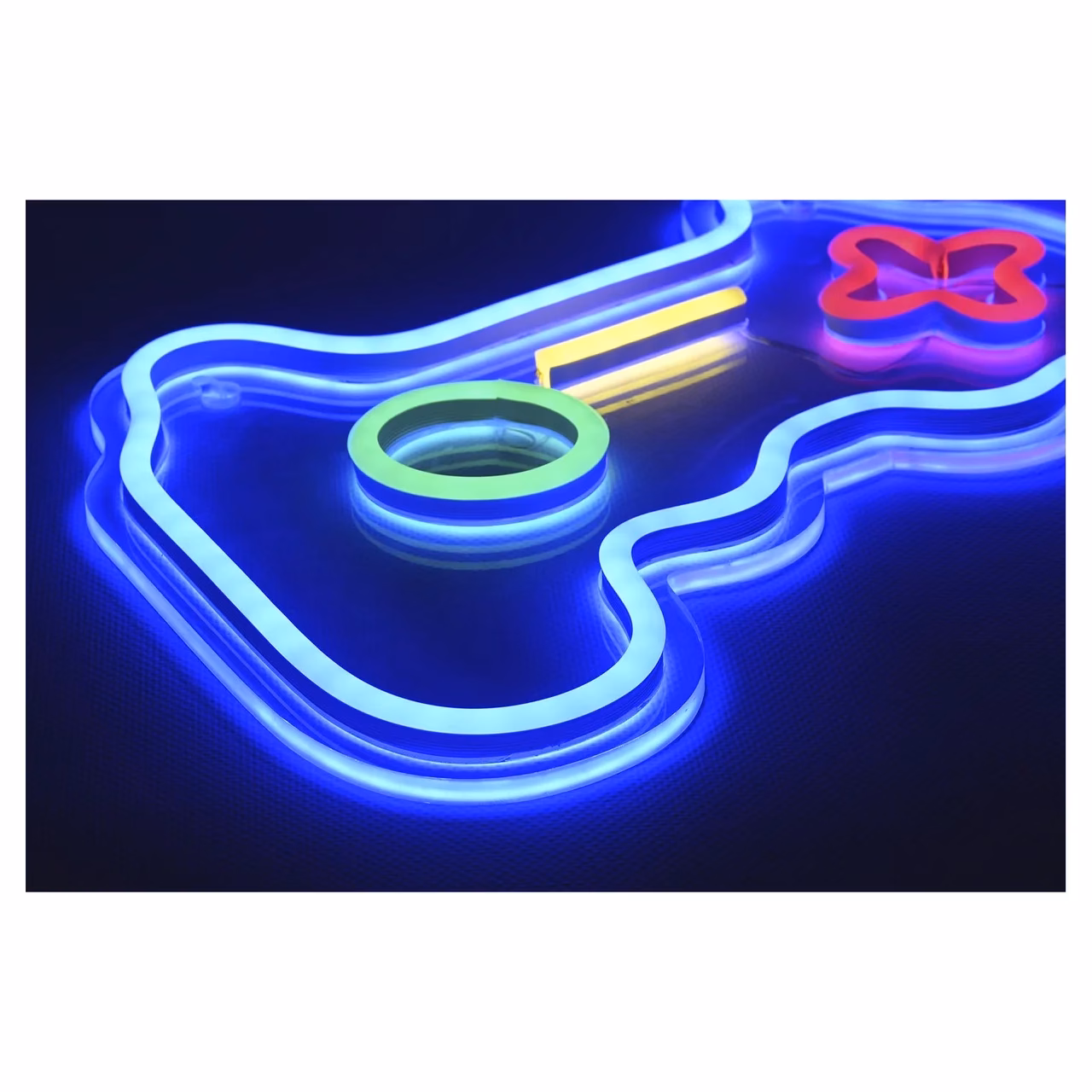 Activejet AJE-NEON PAD USB 340x161,5x20 mm mitmevärviline LED-neoonlamp siseruumidesse
