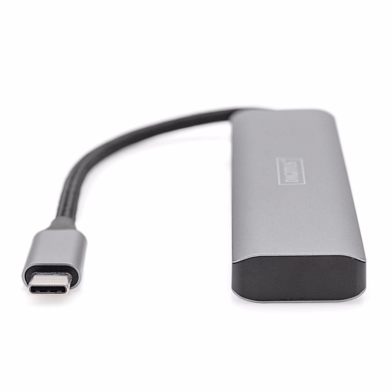 DIGITUS DA-70246 jagaja USB-C-pistik ja korpuse ots lähivaates