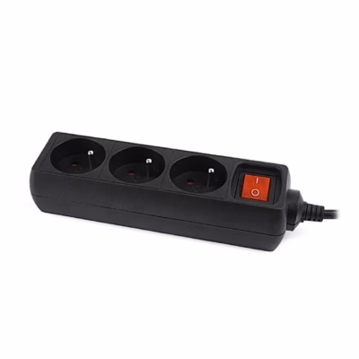 Harupesa EnerGenie EG-PSU3F-01 kolme E-tüüpi pesa ja punase lülitiga