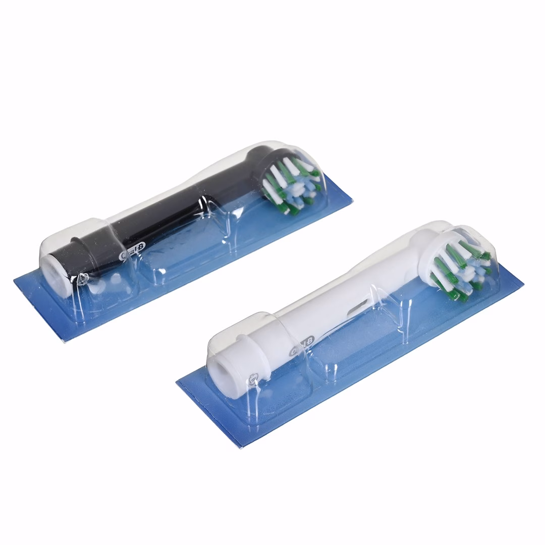Elektrilise hambaharja Oral-B Vitality Pro valge ja must harjapea plastpakendis