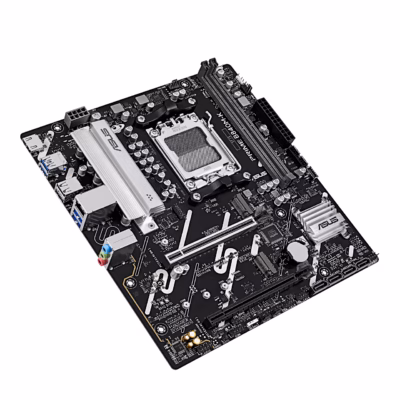 AM5 emaplaat Asus PRIME B840M-K kaldu küljelt koos PCIe-pesadega