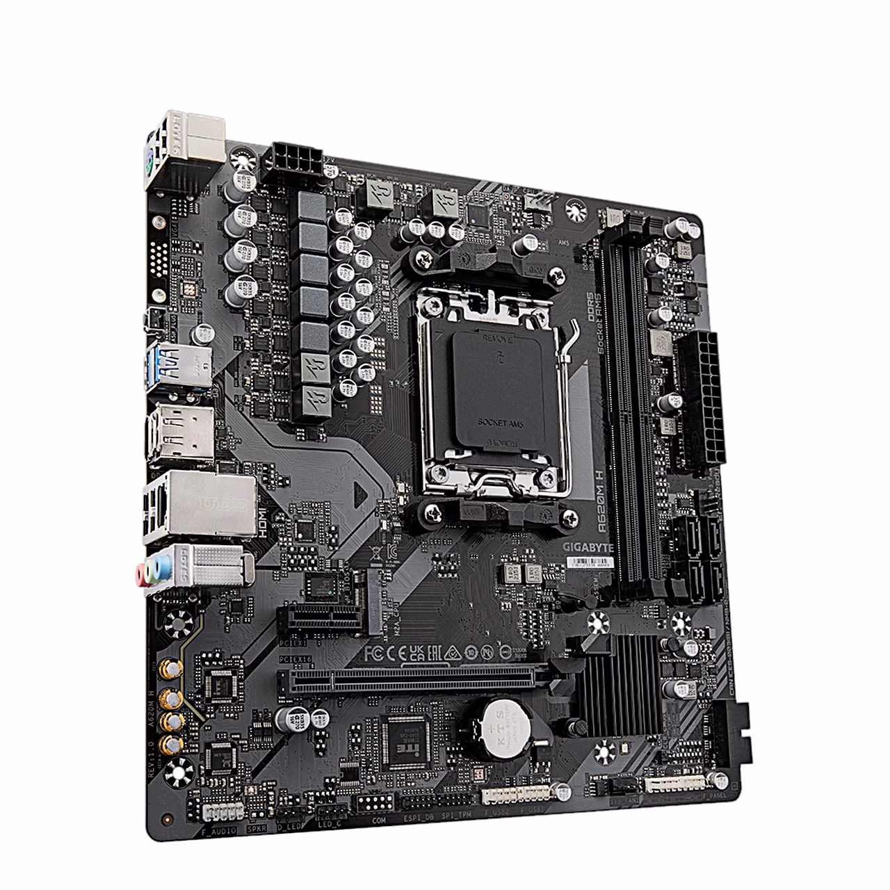 Gigabyte A620M H emaplaat veidi nurga alt tagapaneeli portide poolt