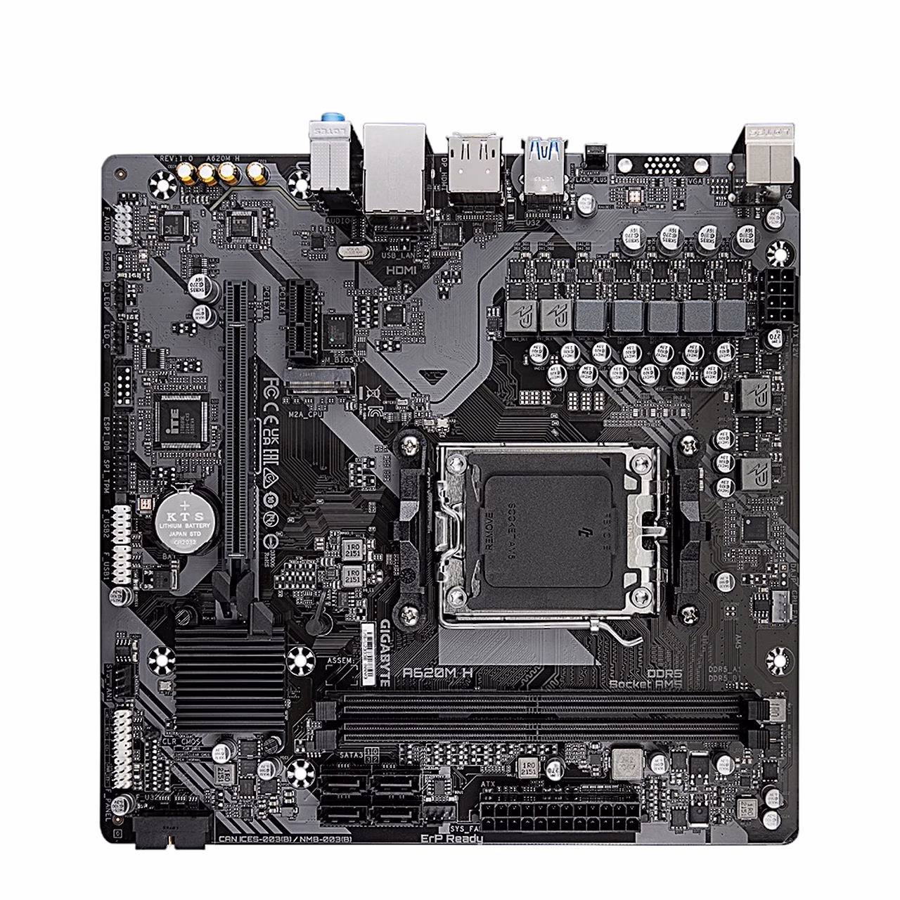 Gigabyte A620M H plaat pööratuna, ülal tagapaneeli pordid ja all SATA-pesad