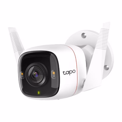 IP-kaamera Tapo C320WS kahe antenni ja seinakinnitusega, vaade viltu eest