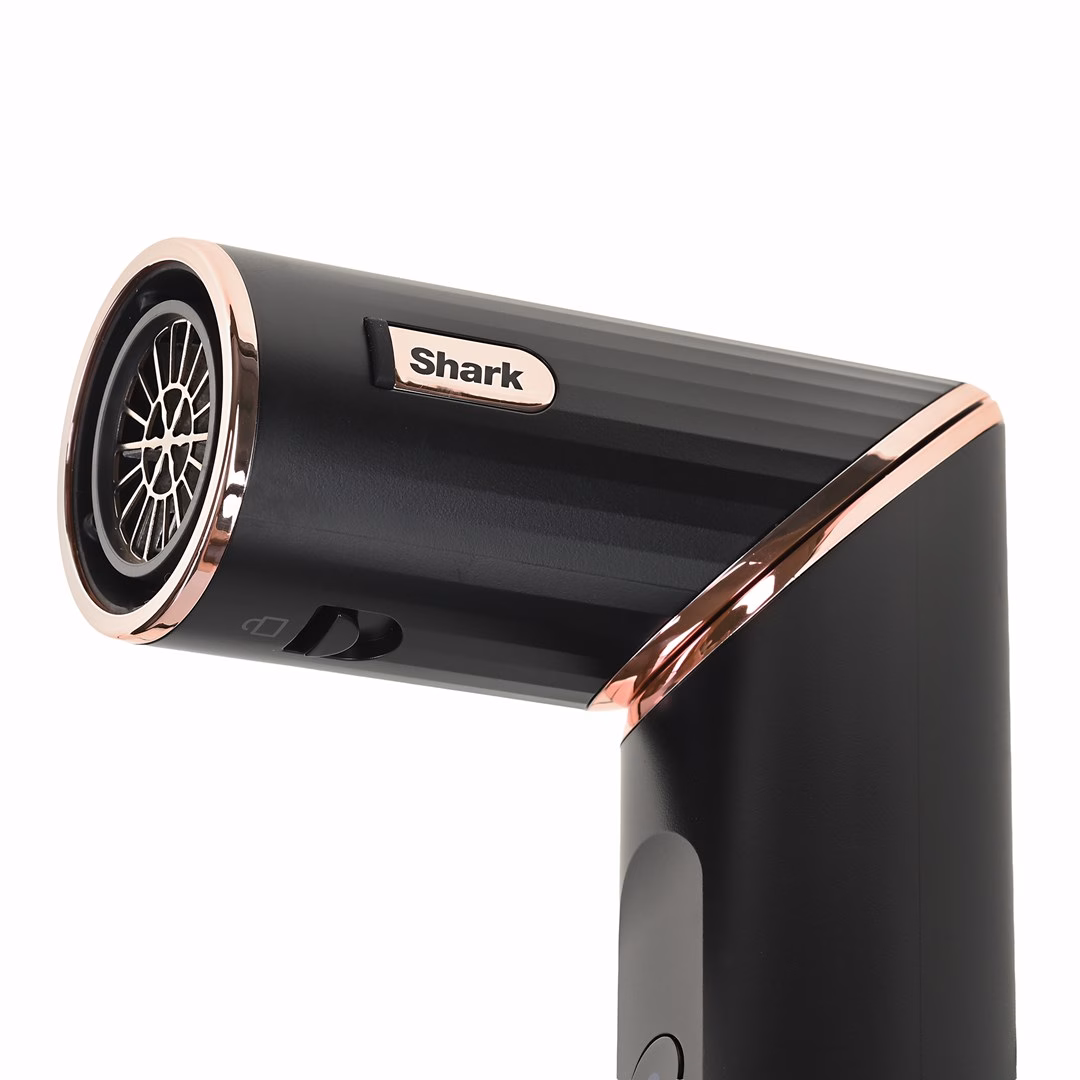 Föön-koolutaja Shark FlexStyle HD426EU föönirežiimis, logoga külg