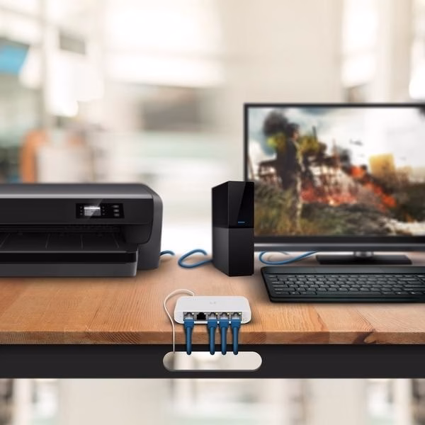 USW Flex Mini esipaneel: port 1 on PoE-sisend, paremal märgutulede selgitus