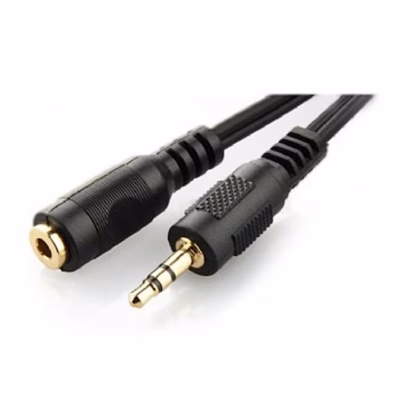 Cablexpert CCA-421S-5M kullatud 3,5 mm stereopistik ja stereopesa lähivaates