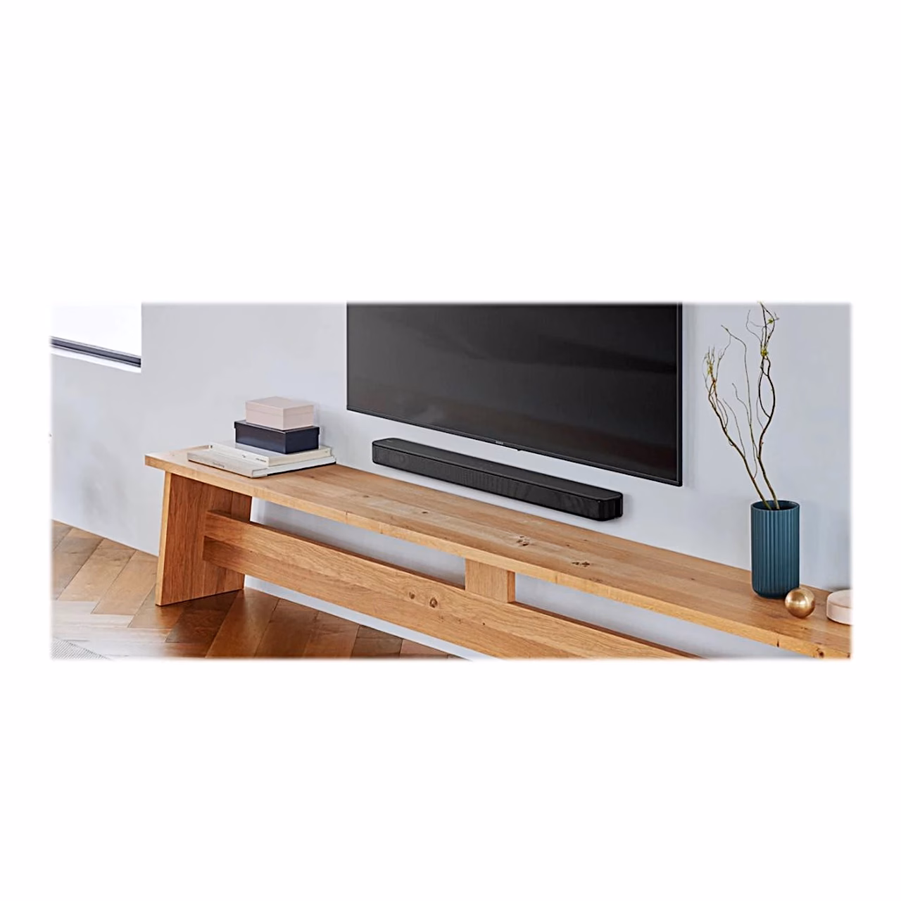 Teleri kõlar Sony HT-SF150 puidust mööblil seinale kinnitatud teleri all