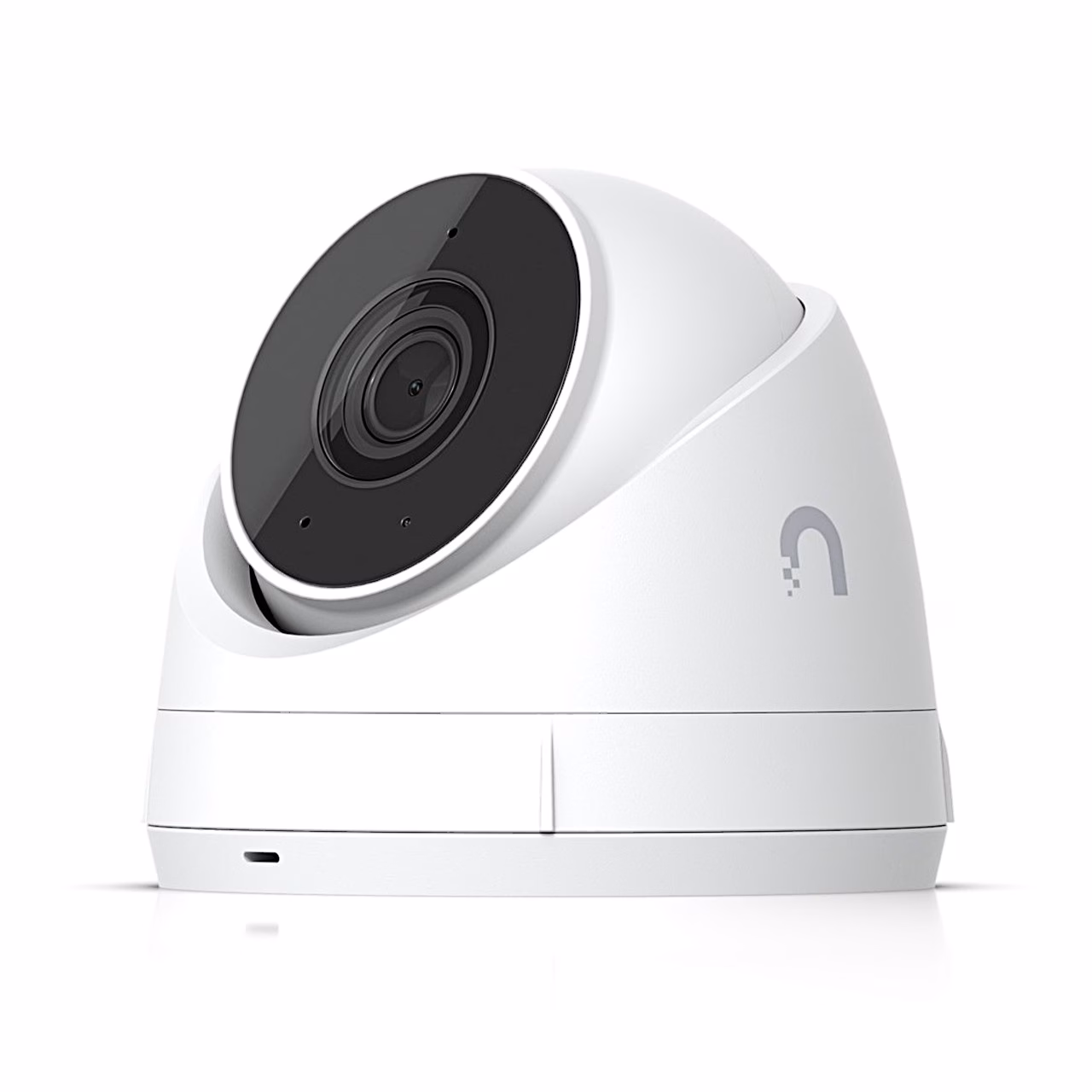 Valge IP-valvekaamera Ubiquiti G5 Turret Ultra, vaade viltu eest
