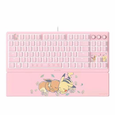 Roosa Razer Ornata V3 TKL klaviatuur ülaltvaates koos Pikachu ja Eevee randmetoega
