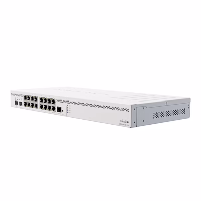 MikroTik CCR2004-16G-2S+ esi- ja külgvaates nurga alt