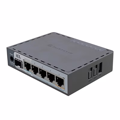 MikroTik hEX S (2025) marsruuter nurga alt, hall korpus ja pordid