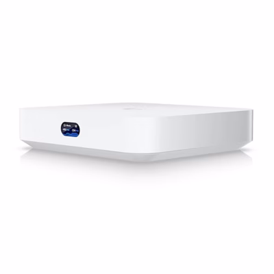 Juhtmega ruuter Ubiquiti Cloud Gateway Max, valge korpus ja esipaneeli ekraan nurga alt