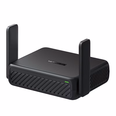 Kaasaskantav WiFi-ruuter Mercusys MR84X-Travel eestvaates kahe püstise antenniga