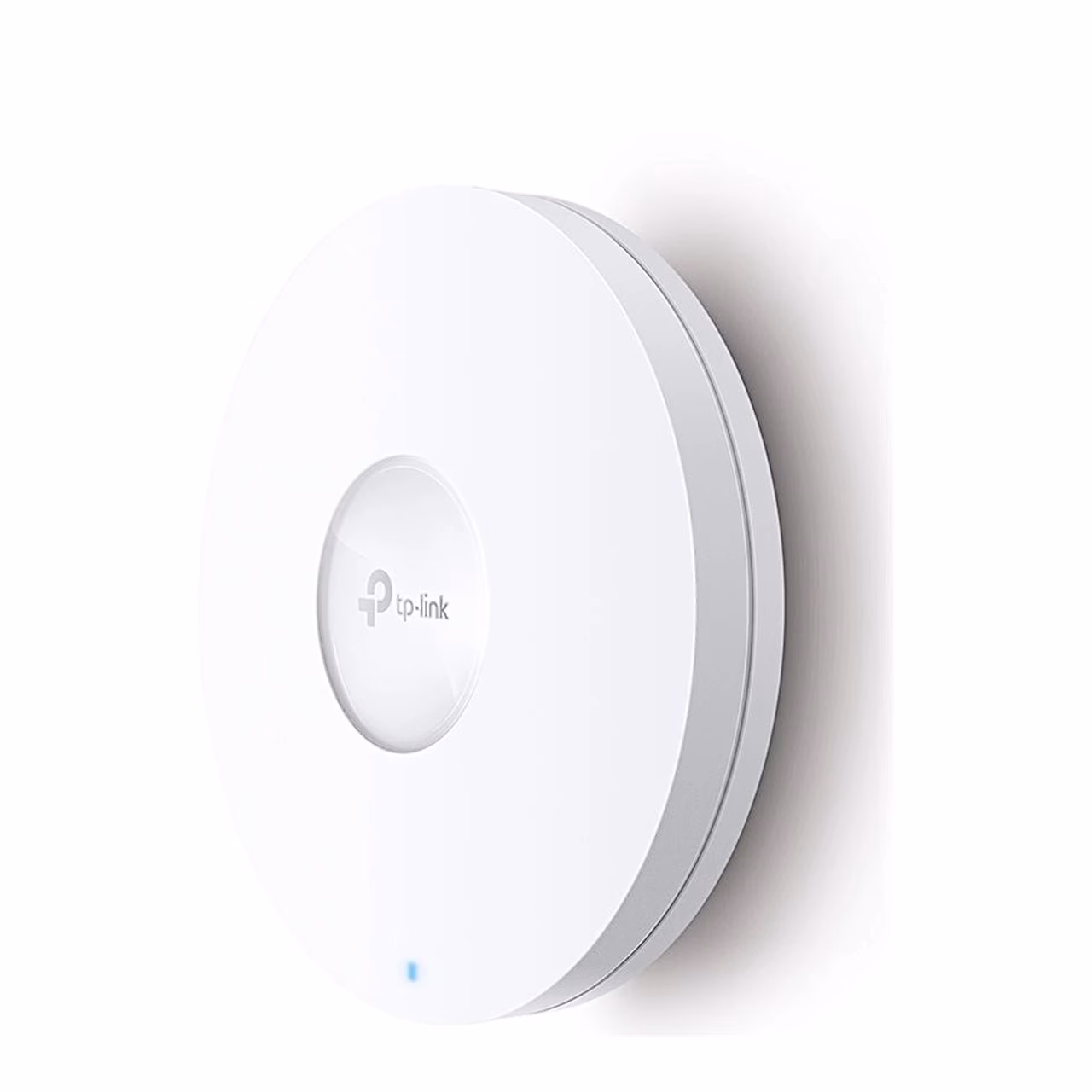 WiFi-pääsupunkt TP-Link EAP670 külje pealt nurga all