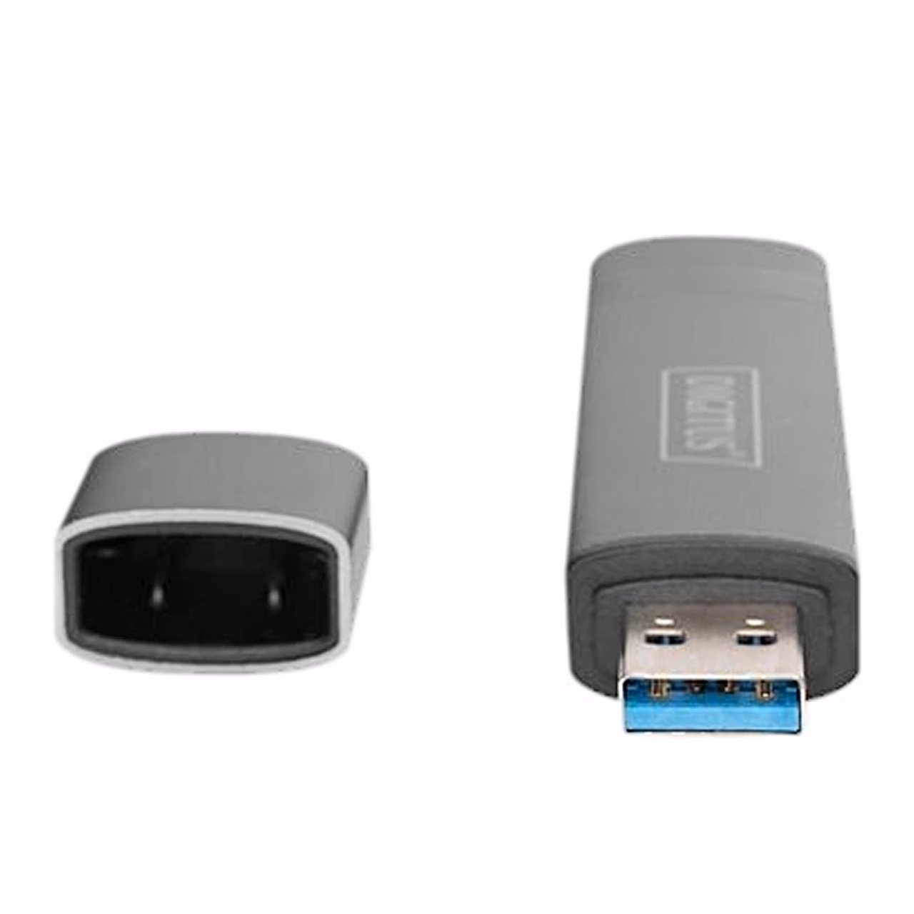 Digitus DA-70886 USB-A pistik ja selle kaitsekork eestvaates