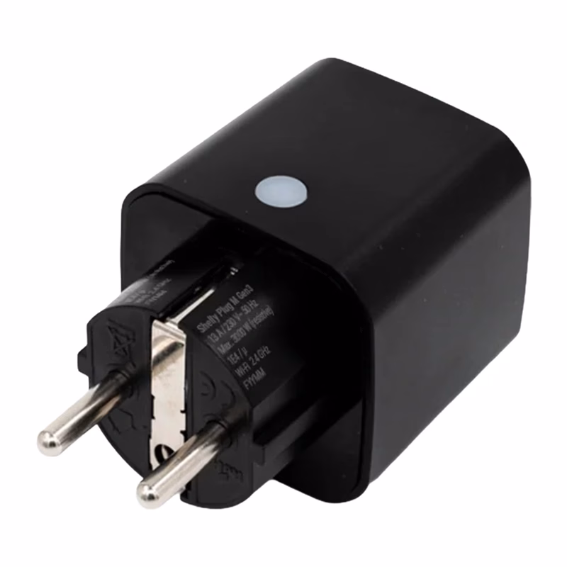 Nutipistiku Shelly Plug M Gen3 pistikutihvtid ja nupp teise nurga alt