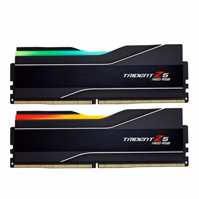 Kaks G.Skill Trident Z5 Neo RGB moodulit üksteise all, valgusribad põlemas