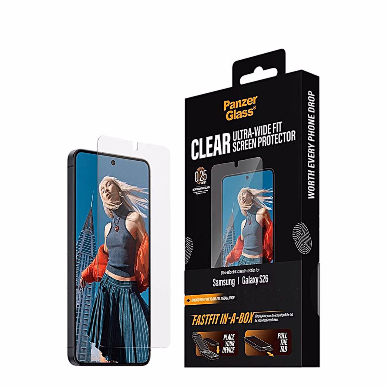 Galaxy S26 kaitseklaasiga ja PanzerGlass FastFit In-A-Box pakend külgvaates