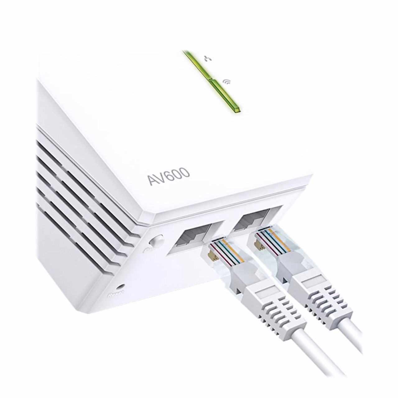 TL-WPA4220 LAN-portidesse ühendatud kaks Ethernet-kaablit
